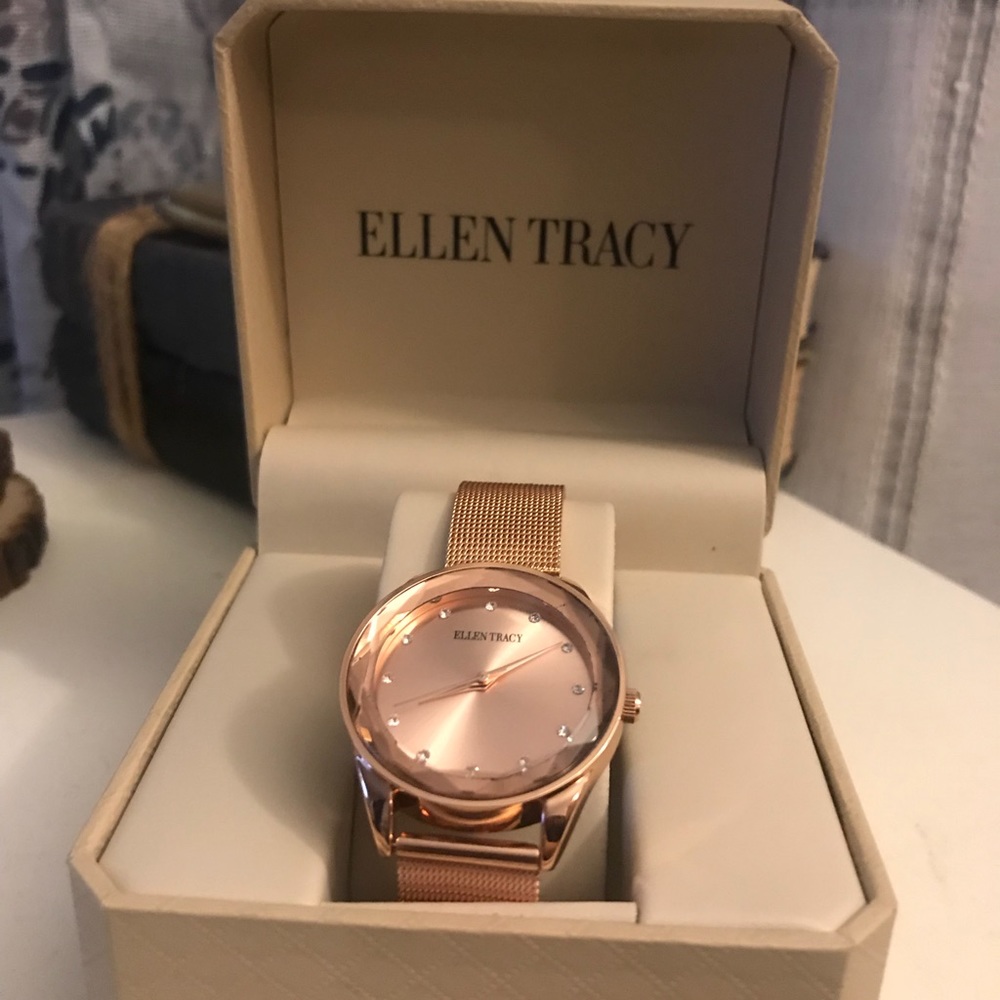 Like new *never* been worn Ellen Tracy watch